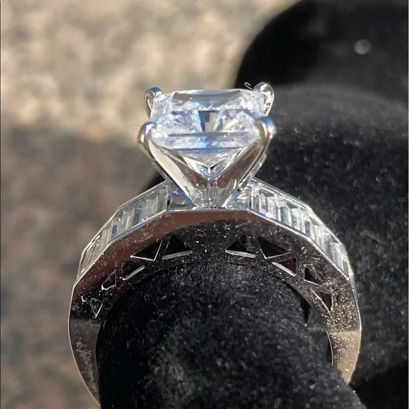 🔥VICTORIA WIECK SQUARE & BAGUETTE STERLING RING🔥 - Picture 3 of 4